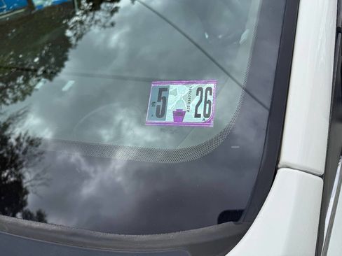 Used 2013 Chrysler Town & Country Touring-L w/ Entertainment Group #2 image 3