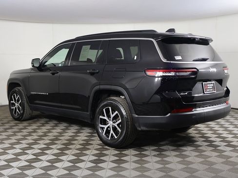 Used 2024 Jeep Grand Cherokee L Limited w/ Luxury Tech Group II image 13