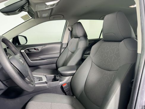 Used 2024 Toyota RAV4 XLE image 4