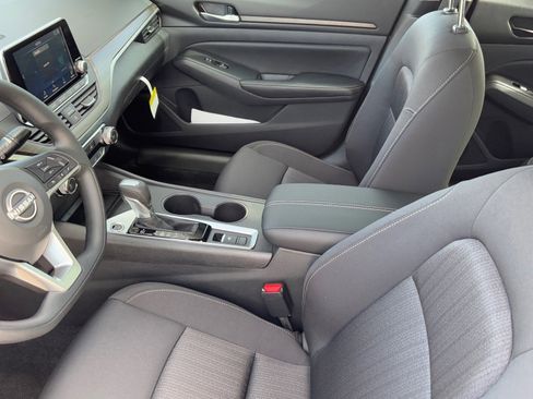 New 2025 Nissan Altima 2.5 SV image 19