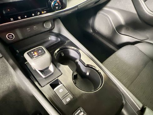 Used 2023 Nissan Rogue SV image 26