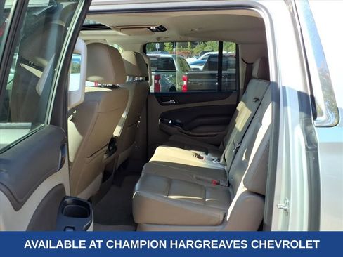 Used 2020 Chevrolet Suburban LT image 14