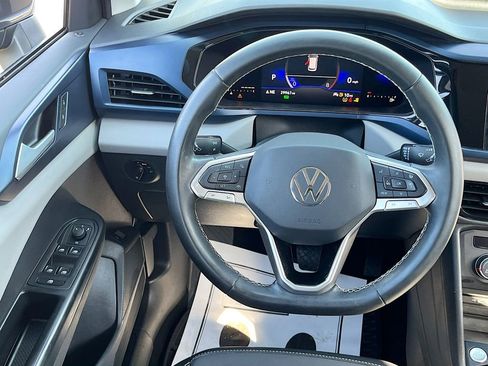 Used 2022 Volkswagen Taos SE image 21