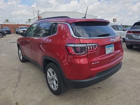 Used 2025 Jeep Compass Latitude w/ Sun & Sound Group image 9