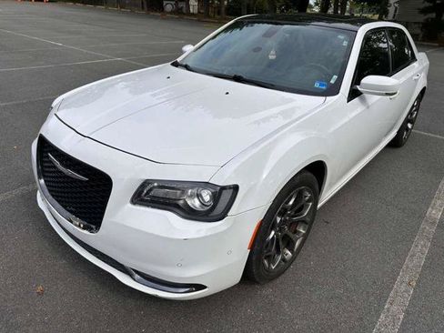 Used 2015 Chrysler 300 S w/ 300S Premium Group RWD image 21