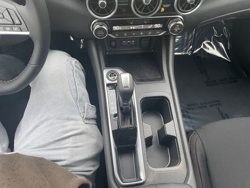 New 2025 Nissan Sentra SR w/ Midnight Edition image 23