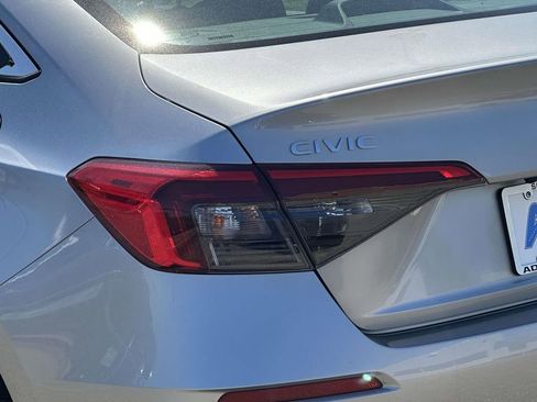 Used 2023 Honda Civic LX image 8