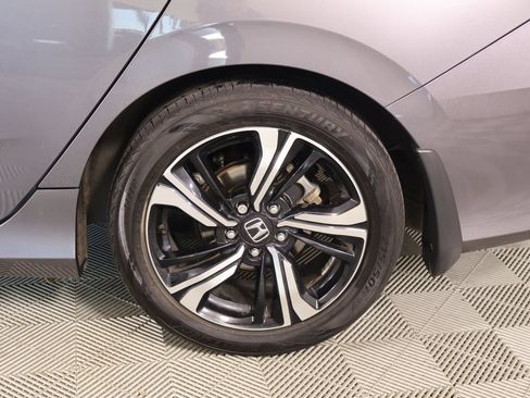 Used 2017 Honda Civic Touring image 19