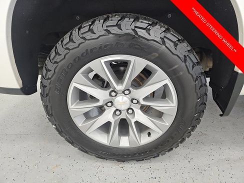 Used 2022 Chevrolet Silverado 1500 High Country w/ Z71 Off-Road Package AWD/4WD image 7