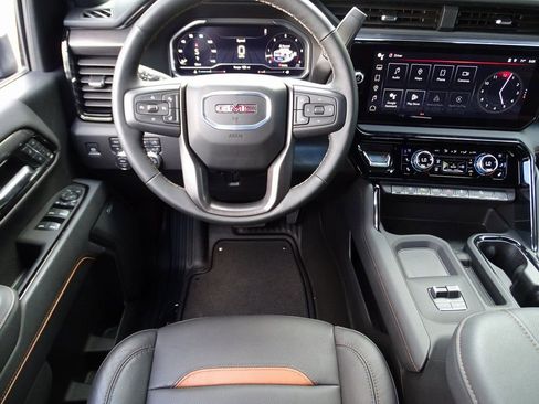 Used 2025 GMC Sierra 2500 AT4 w/ AT4 Premium Plus Package image 19