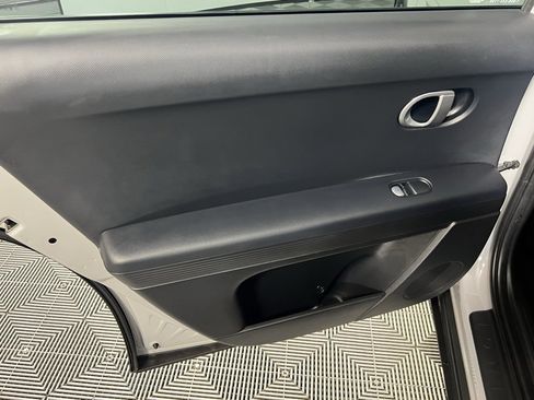 Used 2024 Hyundai Ioniq 5 SE image 29