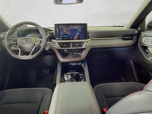 Used 2025 Ford Explorer ST AWD/4WD image 4