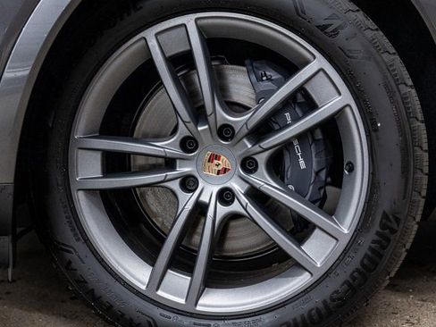 New 2026 Porsche Cayenne Coupe AWD/4WD image 16