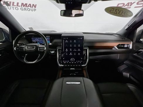 Used 2025 GMC Yukon Denali w/ Sun & Power Step Package AWD/4WD image 25