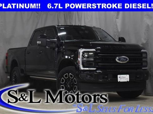 Used 2025 Ford F250 Platinum image 1