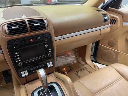 Used 2009 Porsche Cayenne AWD/4WD image 28