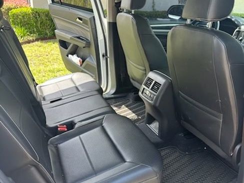 Used 2021 Volkswagen Atlas SEL R-Line FWD image 5