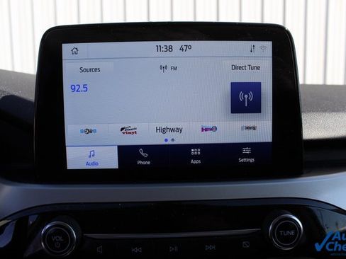 Used 2022 Ford Escape SEL image 12