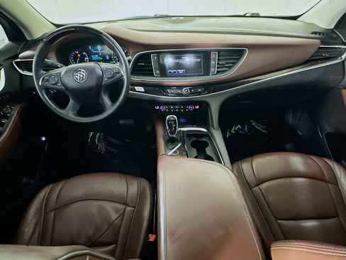 Used 2018 Buick Enclave Avenir w/ Avenir Technology Package FWD image 27