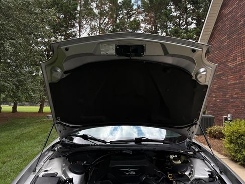 Used 2005 Ford Thunderbird RWD image 76