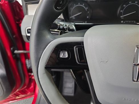 Used 2020 Lincoln Corsair Standard w/ Equipment Group 101A image 14