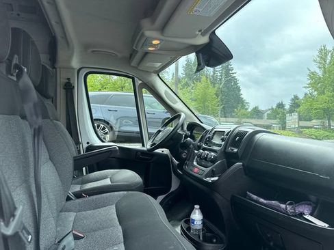 Used 2021 RAM ProMaster 2500 w/ Convenience Group FWD image 9