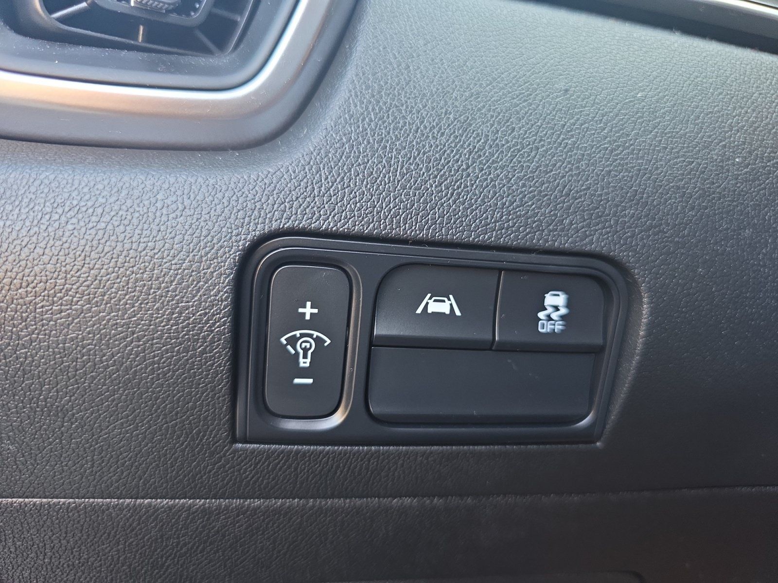 Certified 2023 Kia Sorento LX FWD image 25