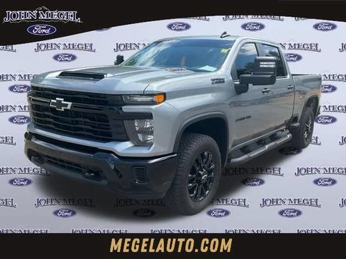 Used 2026 Chevrolet Silverado 2500 Custom w/ Custom Value Package AWD/4WD image 1