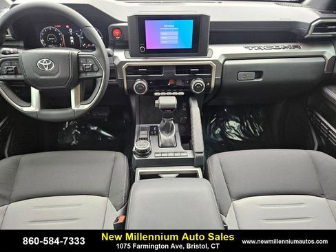 Used 2024 Toyota Tacoma TRD Off-Road image 14