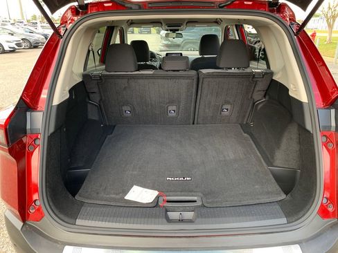 Used 2023 Nissan Rogue SV FWD image 7