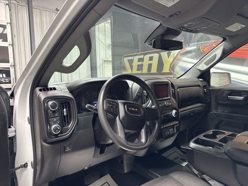 Used 2024 GMC Sierra 1500 Pro w/ Pro Value Package image 9