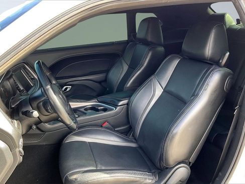 Used 2021 Dodge Challenger SXT w/ Plus Package image 23