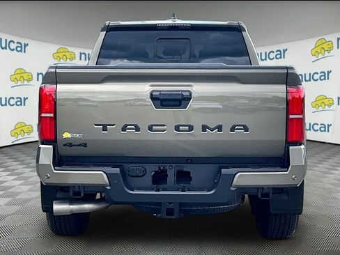 Used 2026 Toyota Tacoma TRD Sport w/ TRD Sport Upgrade Package AWD/4WD image 5