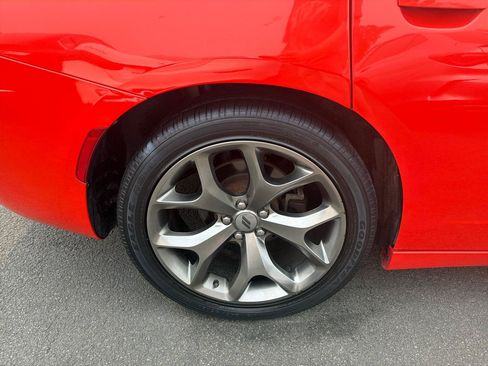 Used 2017 Dodge Charger SXT w/ Rallye Group RWD image 5