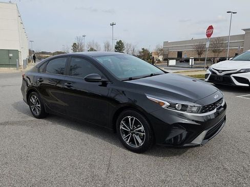 Used 2024 Kia Forte LXS image 10