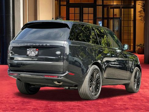 Used 2023 Land Rover Range Rover SE image 10