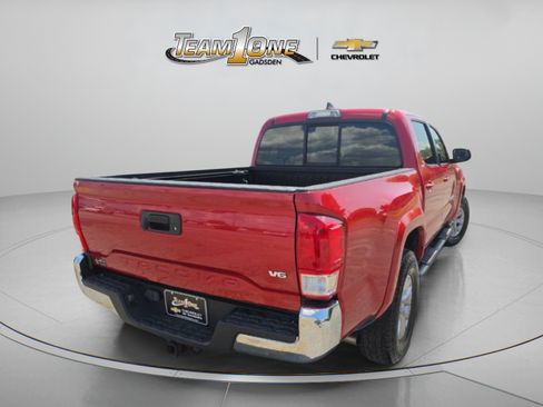 Used 2017 Toyota Tacoma SR5 w/ Tow Package RWD image 8