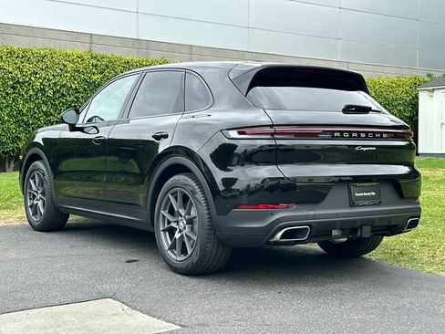 New 2026 Porsche Cayenne AWD/4WD image 3