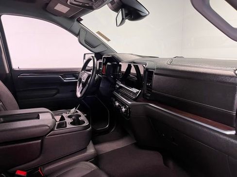 Used 2025 GMC Sierra 1500 SLT AWD/4WD image 11