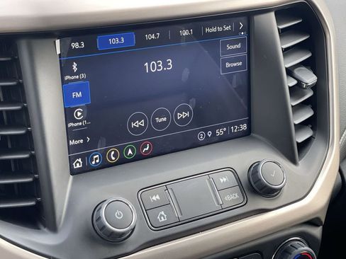 Used 2022 GMC Acadia Denali w/ Denali Ultimate Package image 13