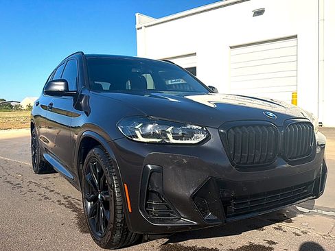Used 2024 BMW X3 sDrive30i w/ Premium Package RWD image 3