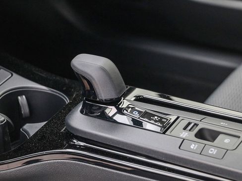 New 2026 Toyota Prius LE FWD image 22
