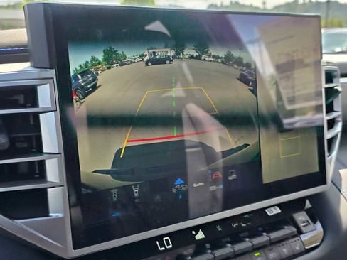 New 2025 Toyota Tundra Platinum image 27