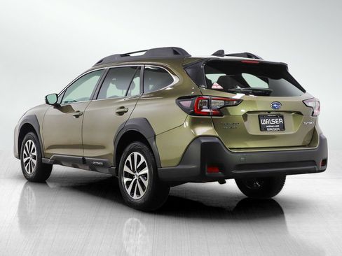 Used 2023 Subaru Outback Premium image 3