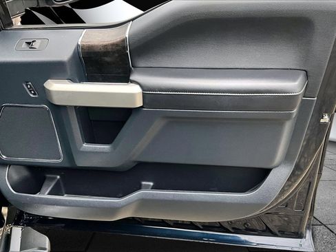 Certified 2022 Ford F350 Lariat w/ Lariat Ultimate Package image 19