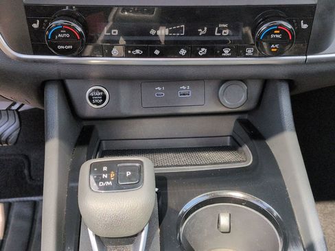 Certified 2023 Nissan Rogue SV w/ SV Premium B Package AWD/4WD image 24