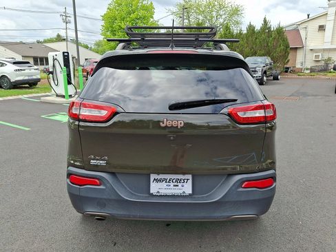 Used 2016 Jeep Cherokee 75th Anniversary AWD/4WD image 6