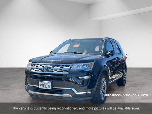 Used 2018 Ford Explorer Limited FWD image 2