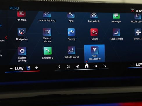 Used 2025 BMW M5 w/ Executive Package image 59