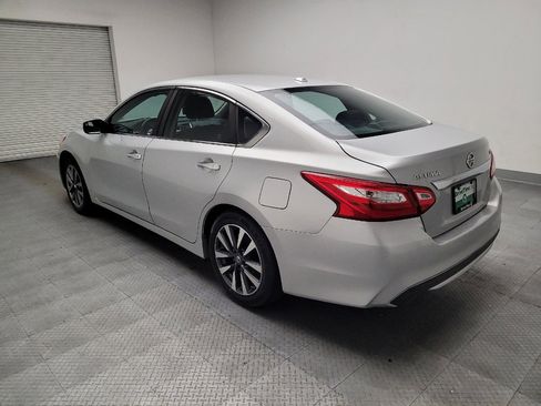 Used 2017 Nissan Altima 2.5 SV FWD image 5